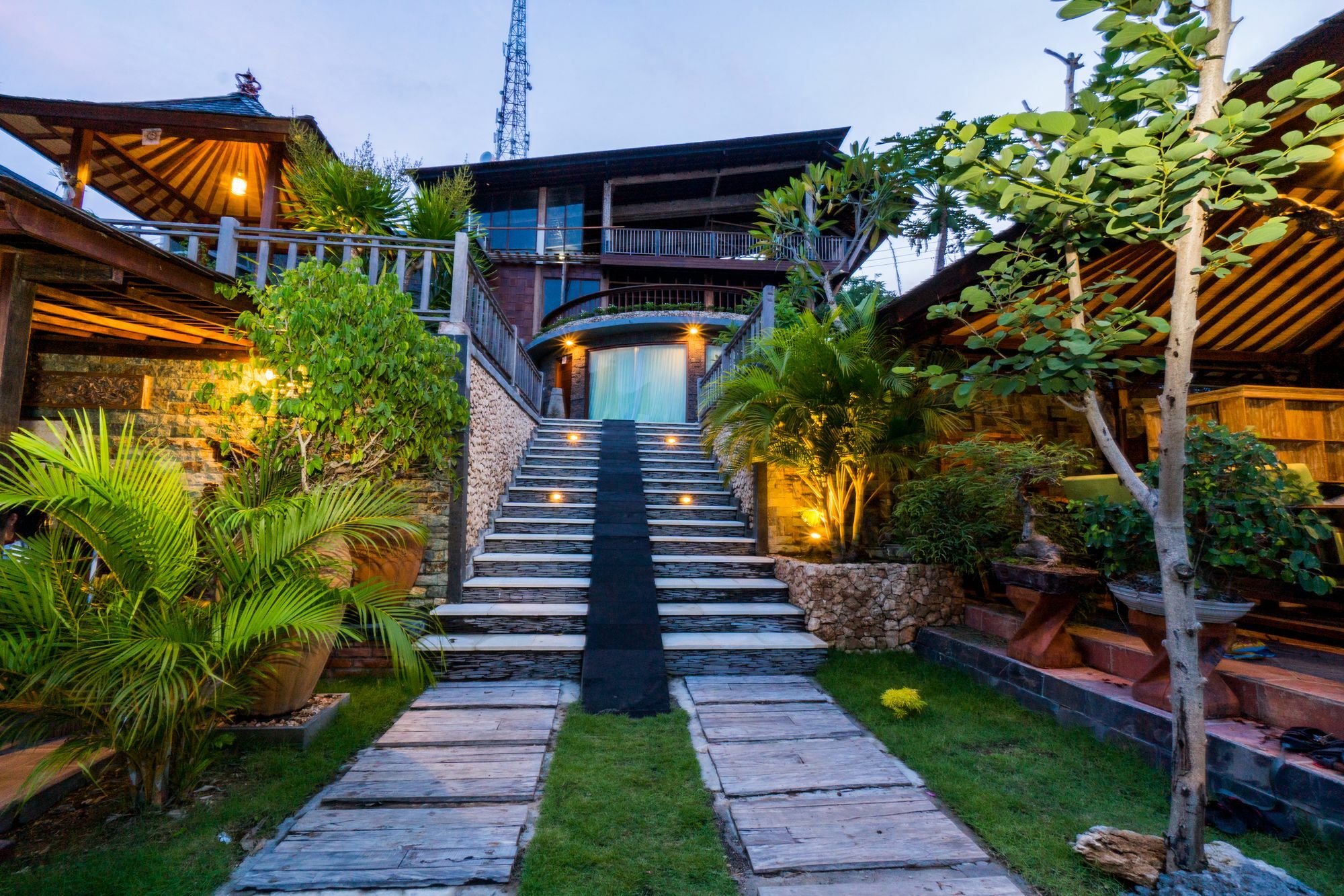 Jenggala Hill Hotell Nusa Lembongan Eksteriør bilde